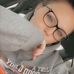 Meet your Posher, Destiny